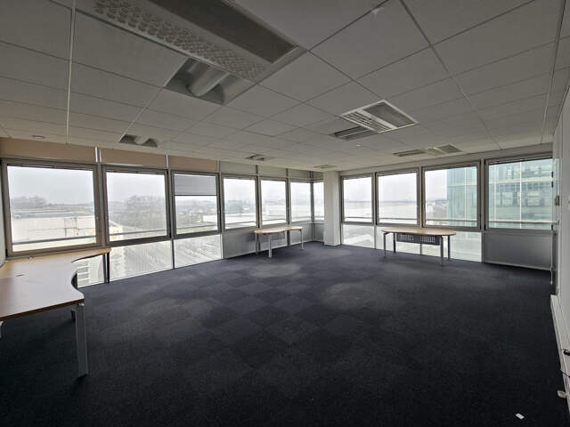 PLATEAUX DE BUREAUX A VENDRE ANGERS SAINT SERGE — photo du bien