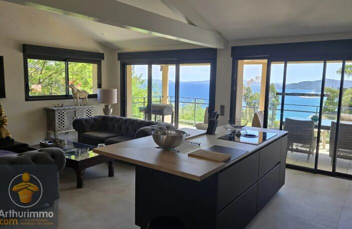 Villa contemporaine avec vue mer au Lavandou — photo 2