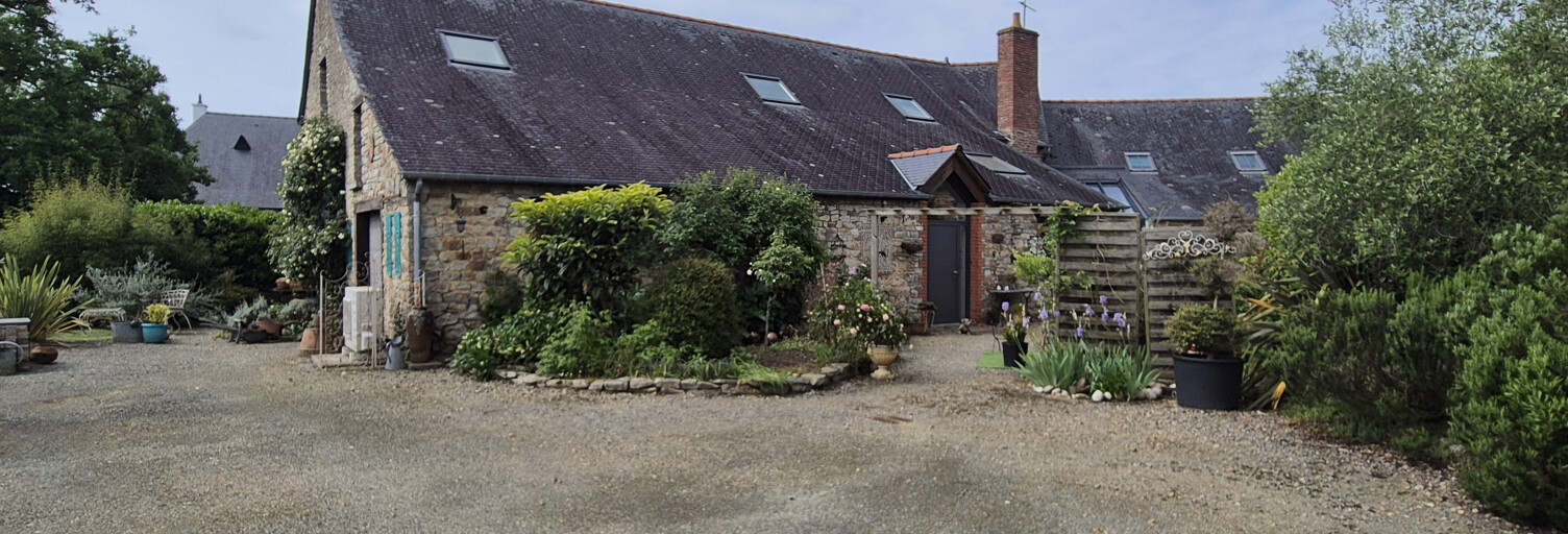 Maison 6 Pièces 195 m² à vendre à Saint-Aubin-du-Cormier (35140)