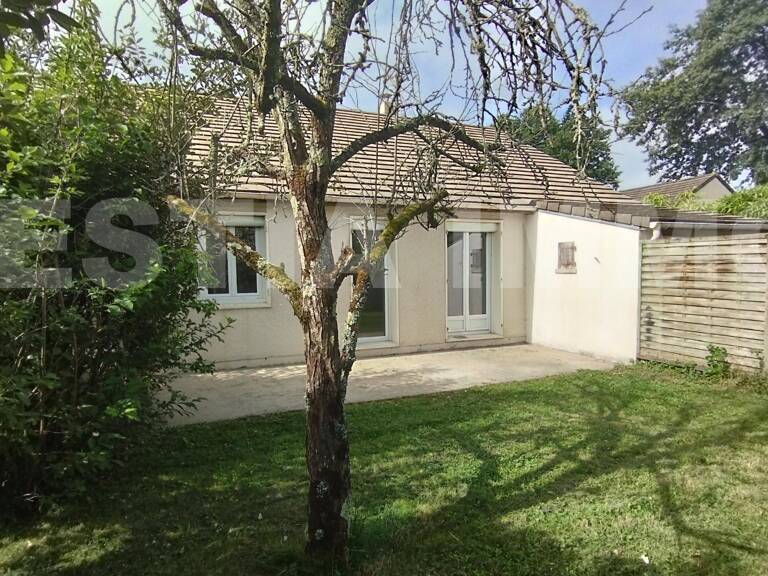 CARQUEFOU MAISON TRADITIONNELLE 3 CHAMBRES AVEC JARDIN SANS VIS A VIS — photo 1