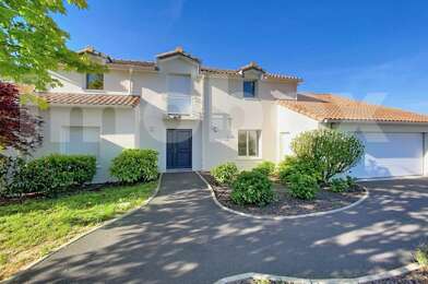 Maison 9 pièces 645000 €