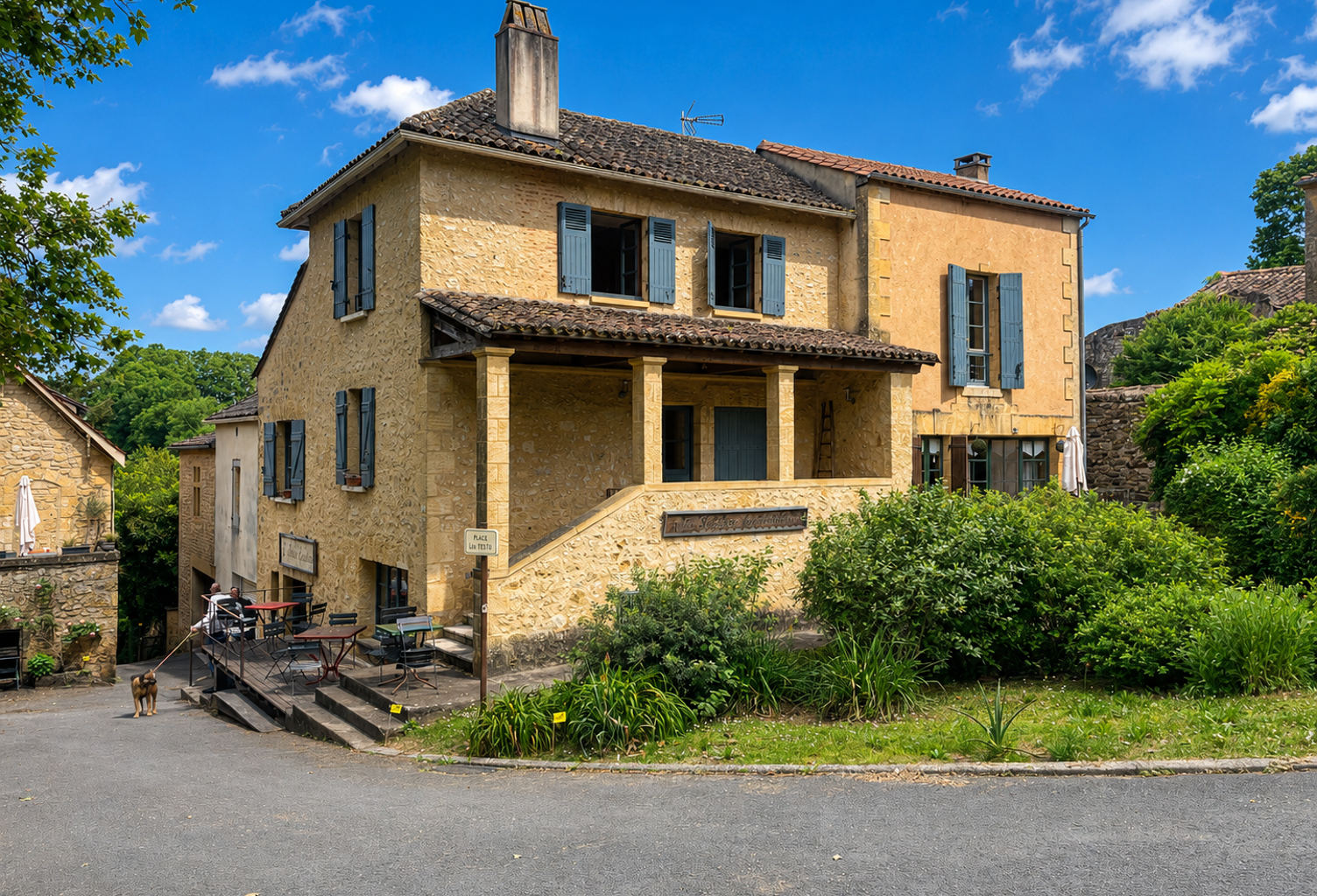 Maison de Caractère & Local Commercial en Périgord — photo 1