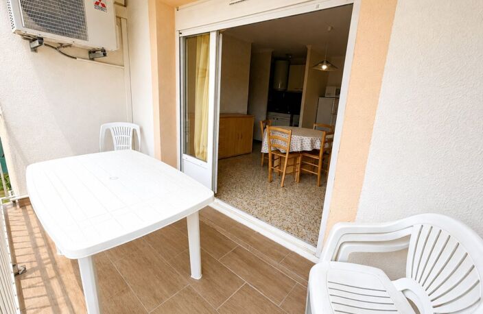 Appartement P2 avec terrasse et parking — photo 5