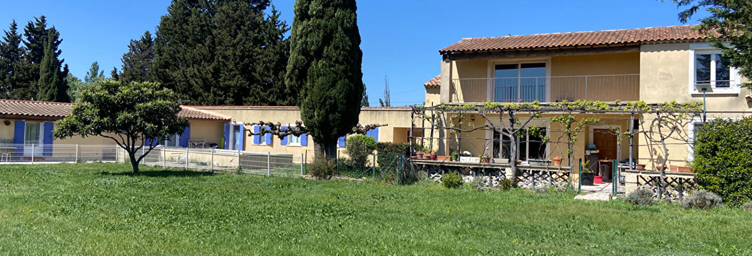 Maison 10 Pièces 250 m² à vendre à L'Isle-sur-la-Sorgue (84800)