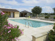 Propriété de style provençal, à fort potentiel de 250 m2 habitables, terrain de 8885m2 — photo 2