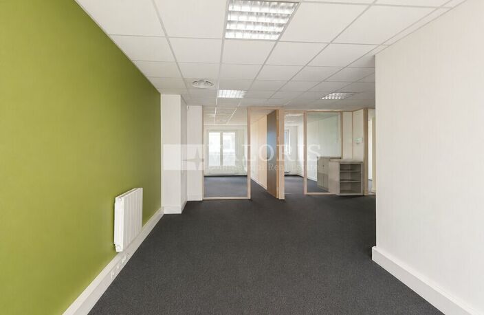 BUREAUX à LOUER — photo 4