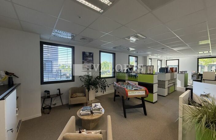 BUREAUX à LOUER — photo 2