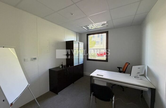 BUREAUX à LOUER — photo 3