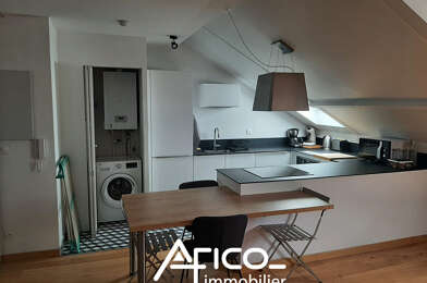 Appartement 3 pièces 886 €