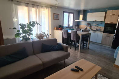 Appartement 3 pièces 241500 €