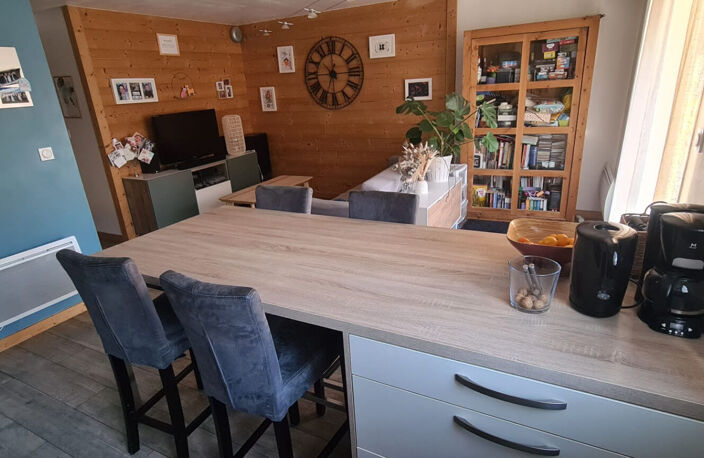 FAVERGES. APPARTEMENT 3 PIECES AVEC CAVE — photo 4