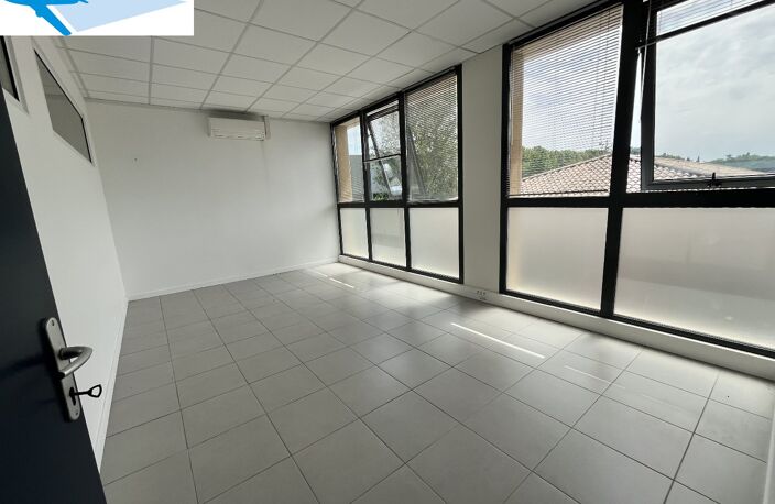 Bureau — photo 2