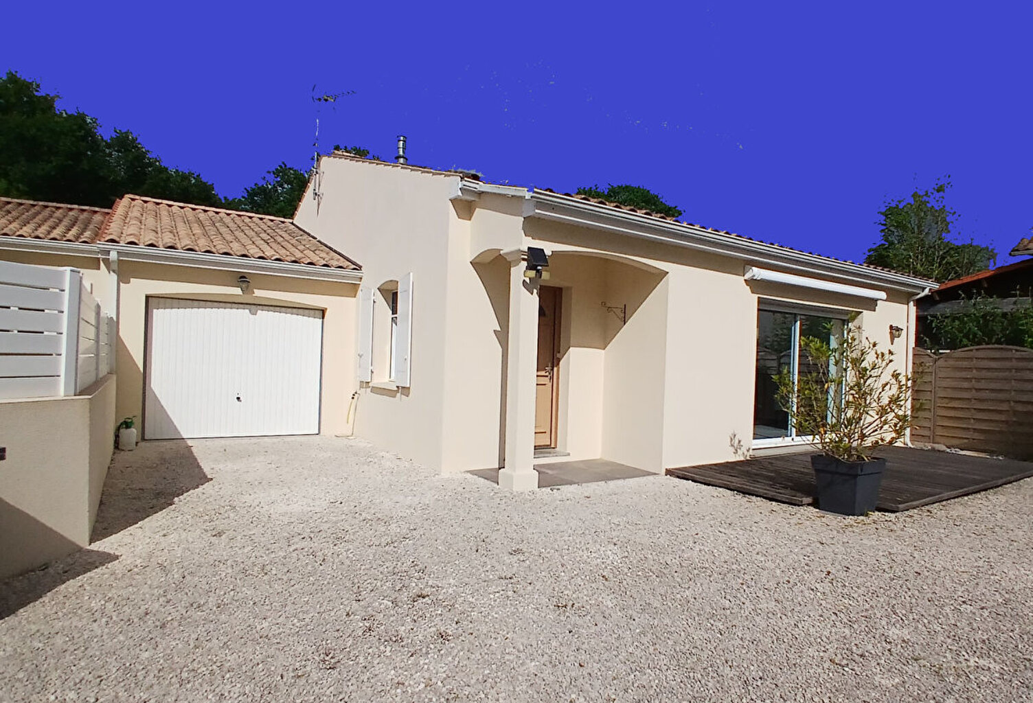 Maison PPIED T4 et GGE sur 292m² -ST SULPICE de ROYAN — photo 1