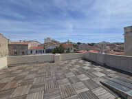 13007 : BOMPARD / T2 DERNIER ETAGE + TOIT TERRASSE VUE MER ET NOTRE DAME — photo 3