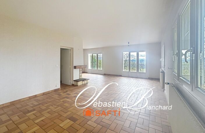 Maison familiale 9 pièces  226 m² Terrain 1 699 m² (A40 / Genève) — photo 4