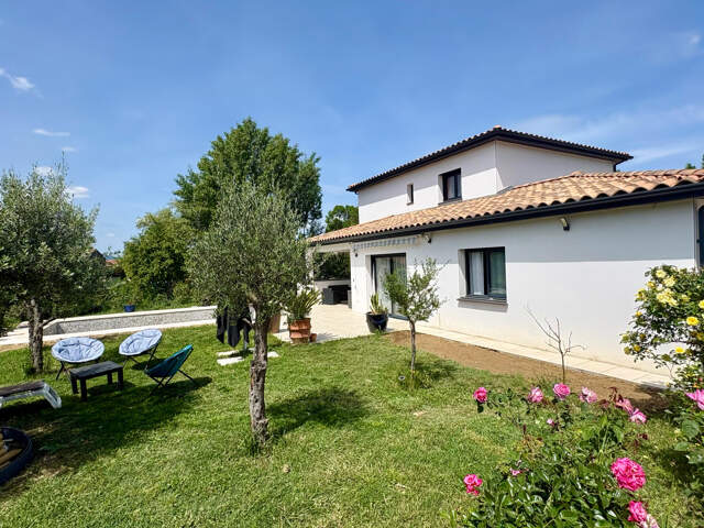 Villa moderne de 180m2 de 2017 — photo du bien