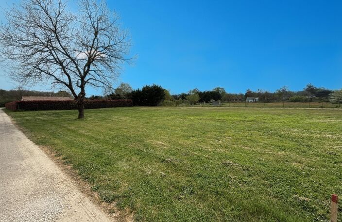 Terrain en fond de chemin viabilisé de 951m2 — photo 4