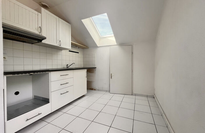 T3 lumineux de 84 m2 habitable en dernier étage - Saint Martin d'Hères - Avenue Jean Jaurès — photo 3