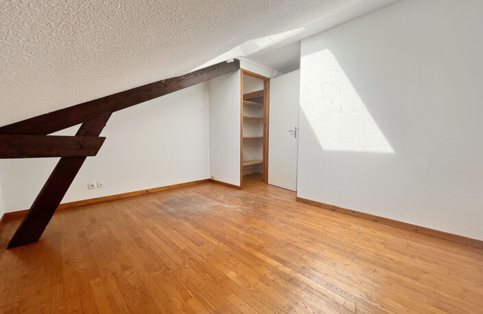 T3 lumineux de 84 m2 habitable en dernier étage - Saint Martin d'Hères - Avenue Jean Jaurès — photo 4