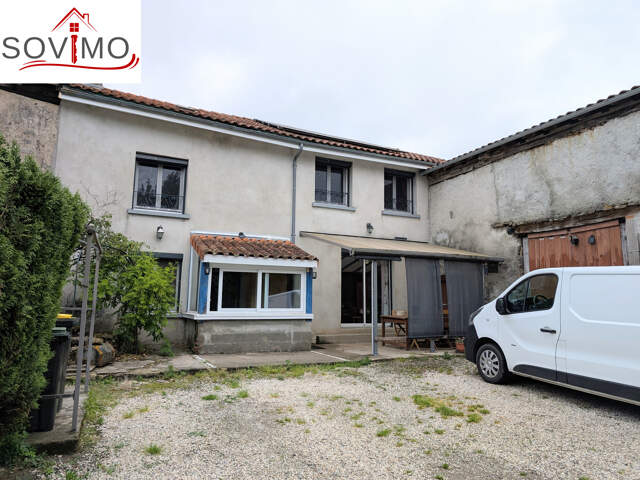 CHARMANTE MAISON DE CAMPAGNE AVEC GRANGE ET JARDIN ATTENANT — photo du bien