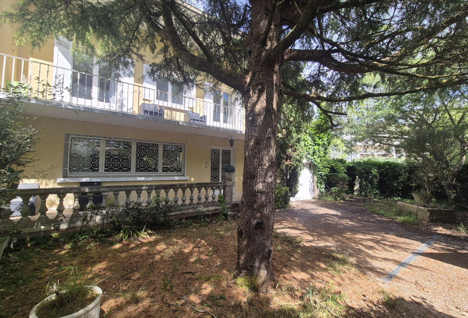 ROYAN — photo 1