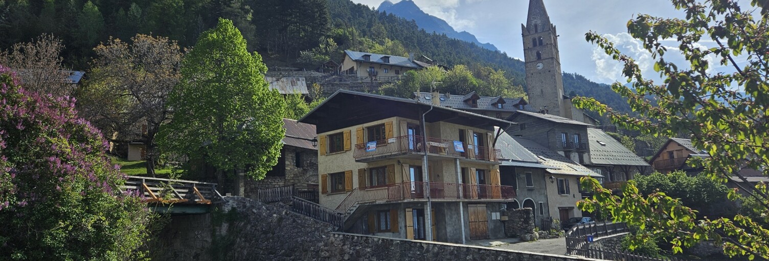 Maison 9 Pièces 198 m² à vendre à Réallon (05160)