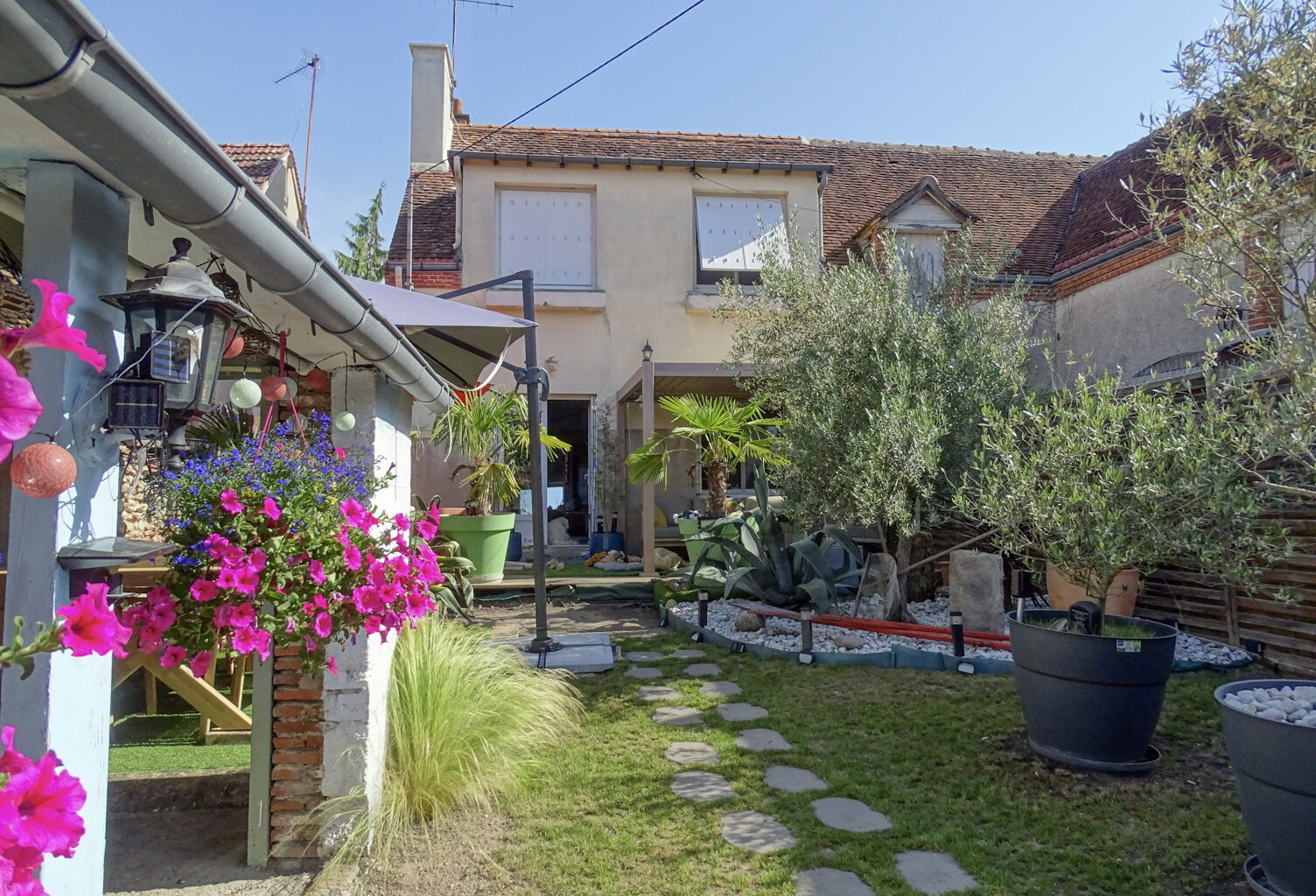 À Villefranche-Sur-Cher, maison à vendre pour investissement — photo 1