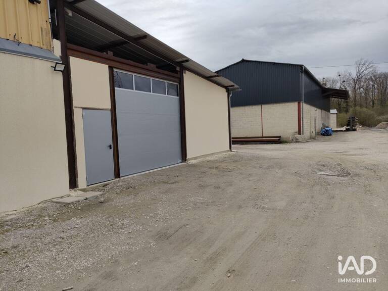 Location Hangar 250 m&sup2; — photo 1