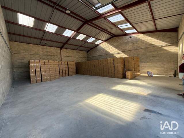 Location Hangar 500 m&sup2; — photo du bien