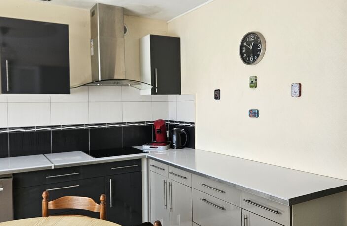 Vente Maison/villa 5 pièces — photo 2