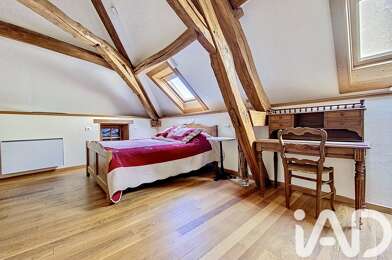 Maison 8 pièces 259999 €