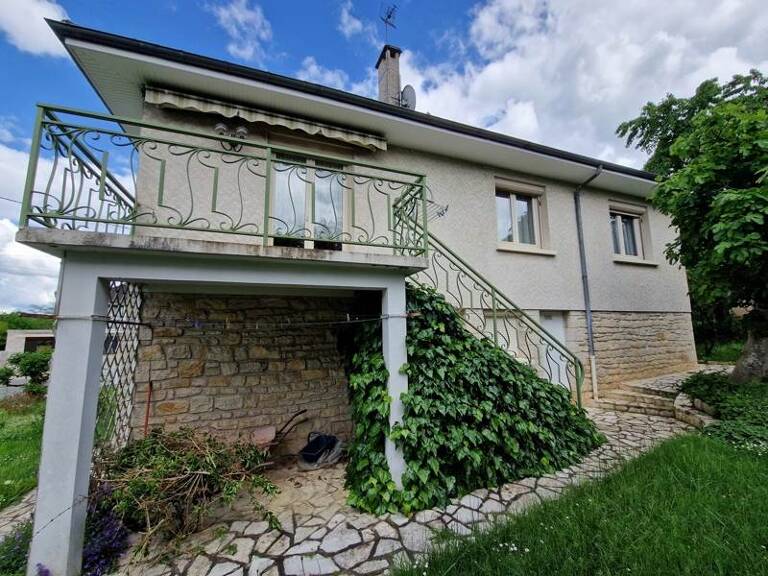 Maison en pierre de 5 pièces principales — photo 1