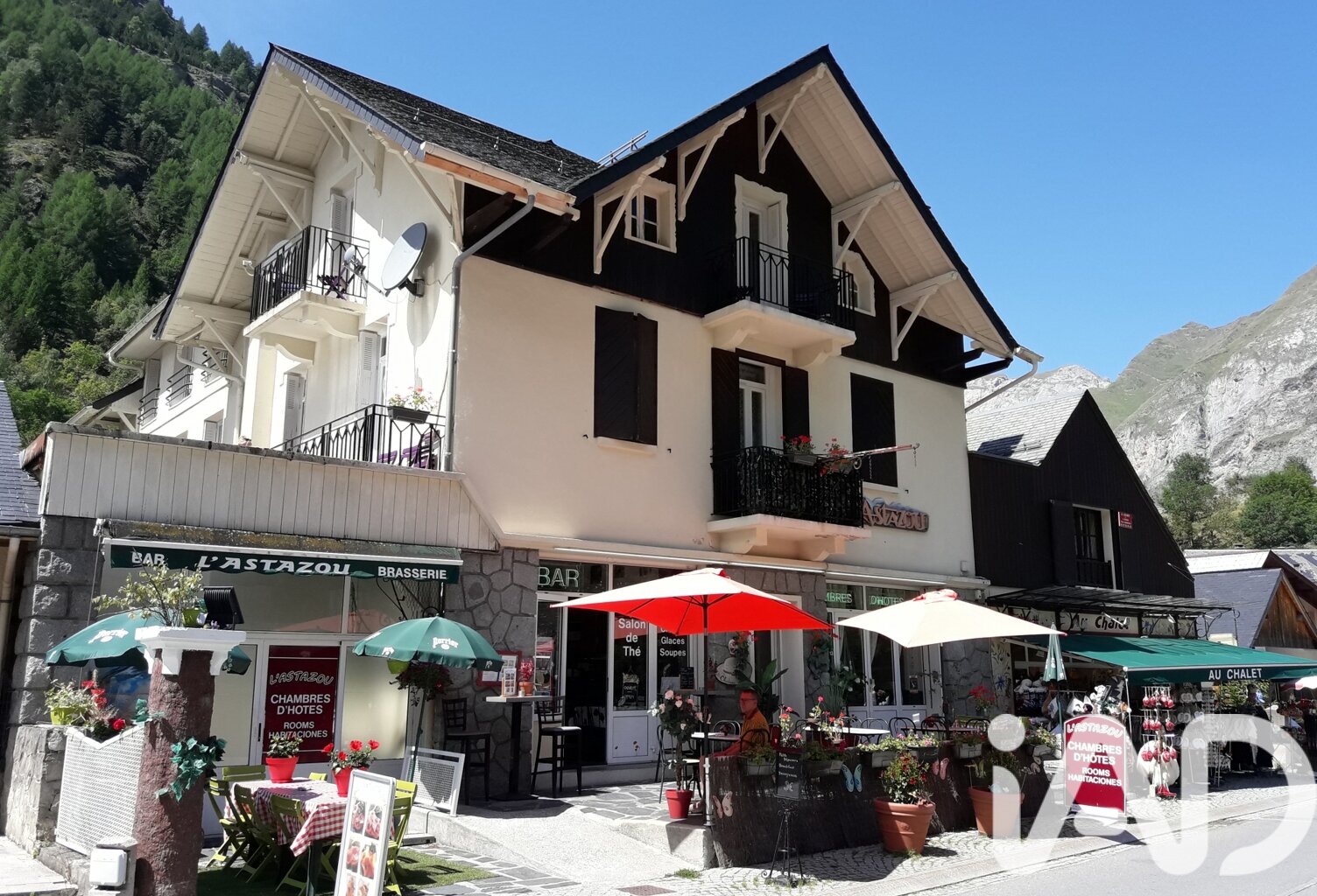 Vente Boutique/Local commercial 451 m&sup2; — photo 1