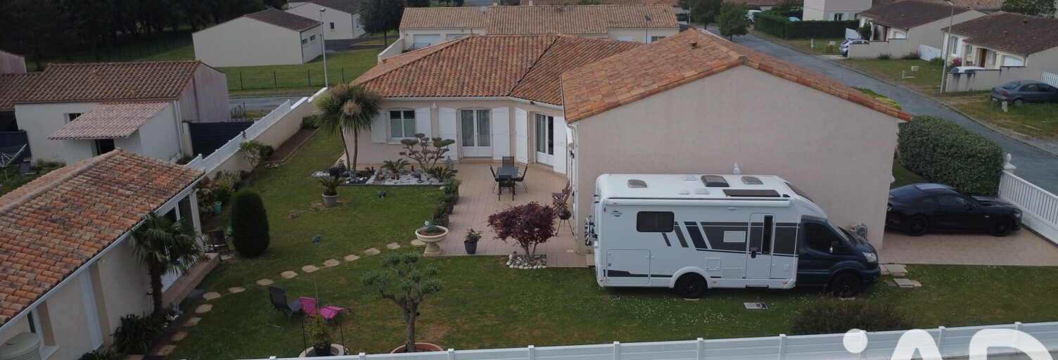 Maison 7 Pièces 187 m² à vendre à Saint-Romain-de-Benet (17600)