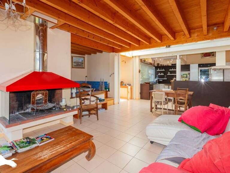 Villa de 9 pièces principales — photo 1