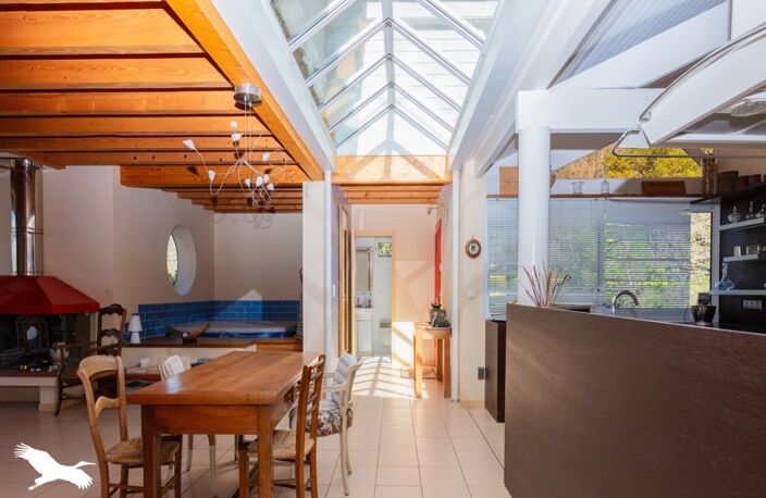 Villa de 9 pièces principales — photo 2