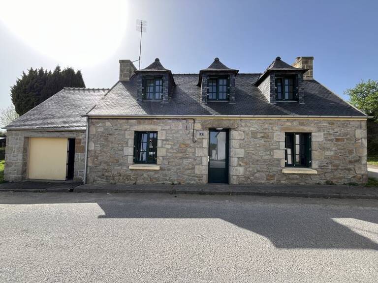 Maison en pierre de 4 pièces principales — photo 1