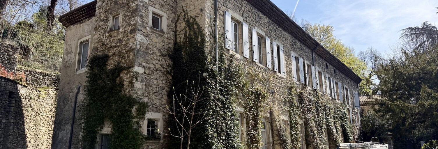 Maison 19 Pièces 718 m² à vendre à Cliousclat (26270)