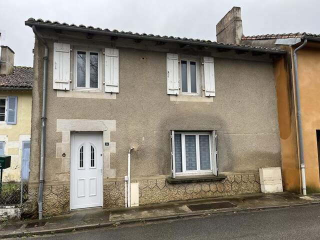 Maison de bourg de 4 pièces principales — photo du bien
