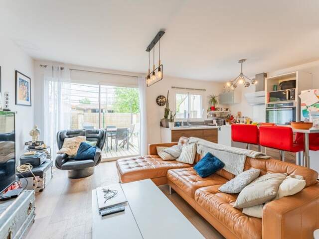 Maison 4 pièces 92 m² à Bérat — photo du bien