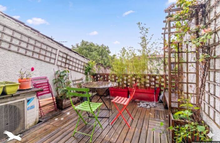 Vente appartement 4 pièces 67 m² Bordeaux (33800) — photo 2