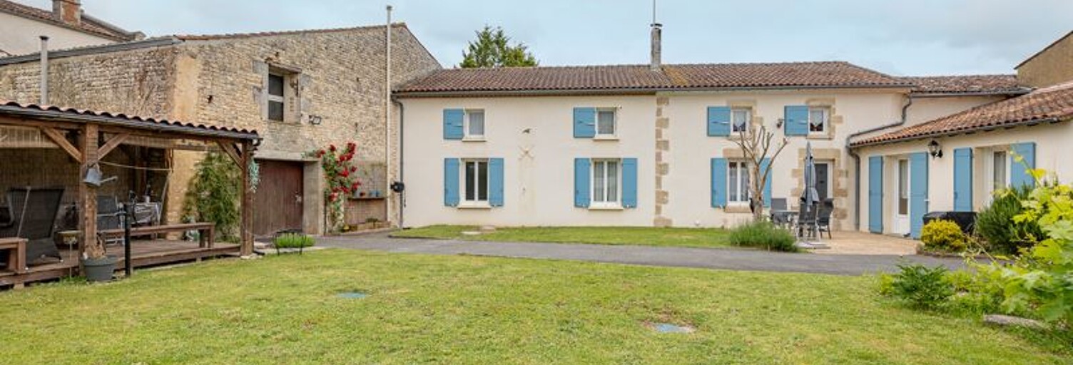 Maison 7 Pièces 192 m² à vendre à Paillé (17470)