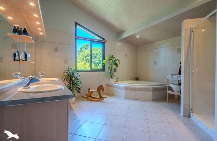 Contemporaine de 8 pièces principales — photo 5