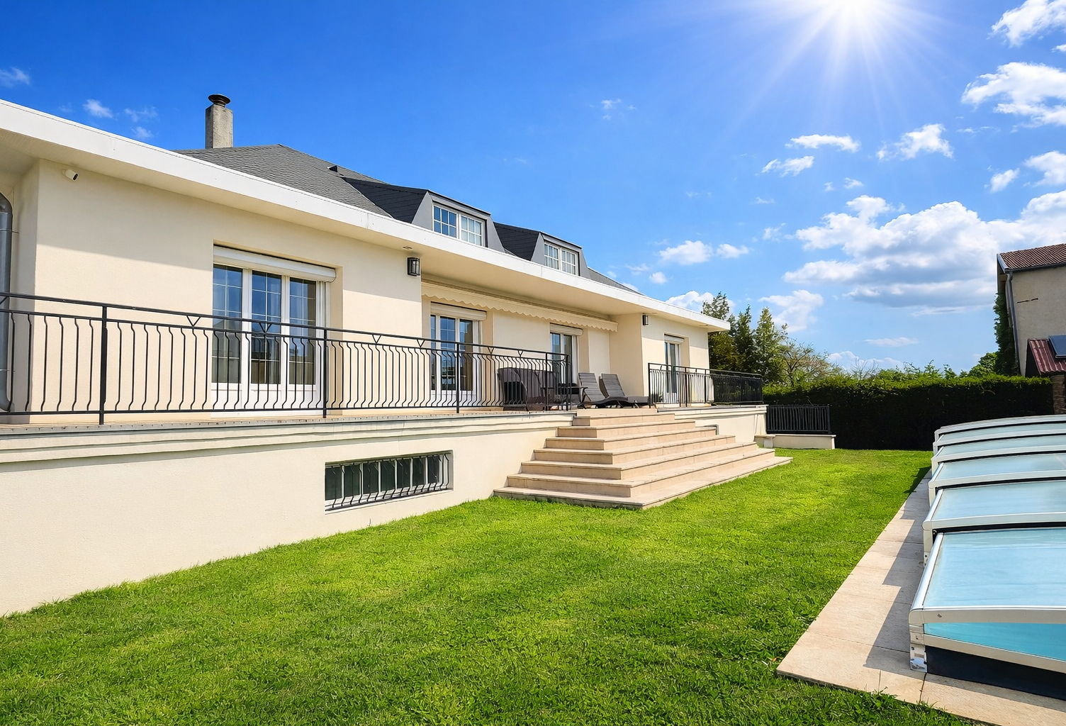 BELLE MAISON FAMILIALE AVEC PISCINE PLEIN SUD - POSSIBILITE — photo 1