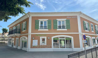 Commerce  35 m² à louer à Roquefort-les-Pins (06330)