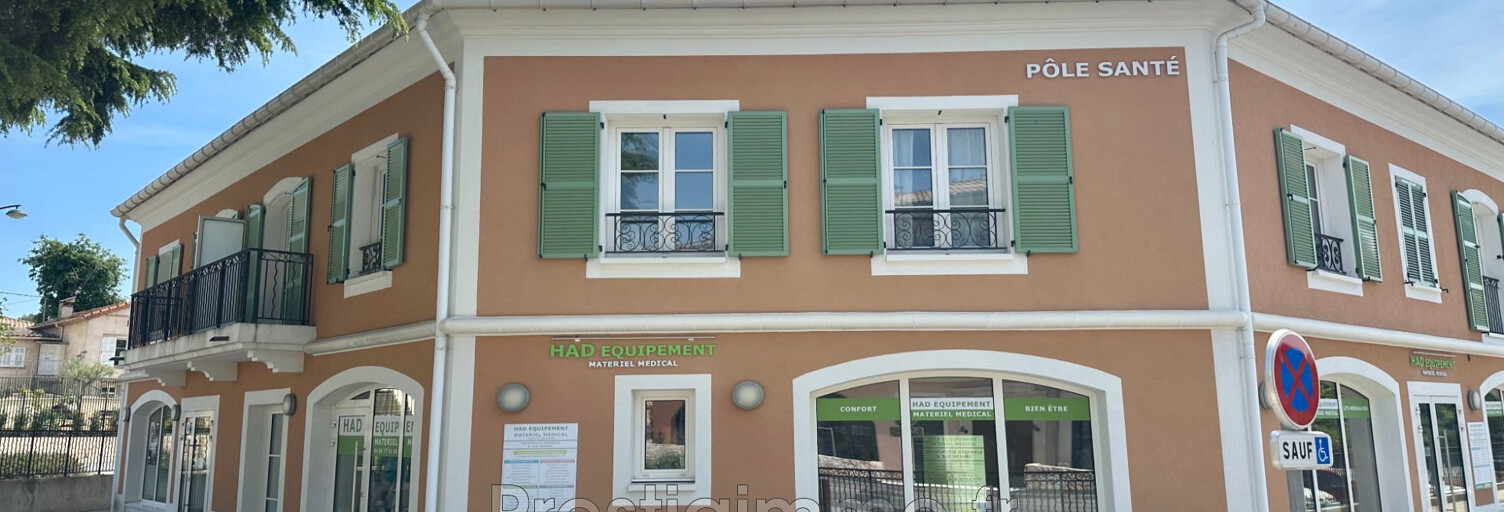 Commerce  35 m² à louer à Roquefort-les-Pins (06330)