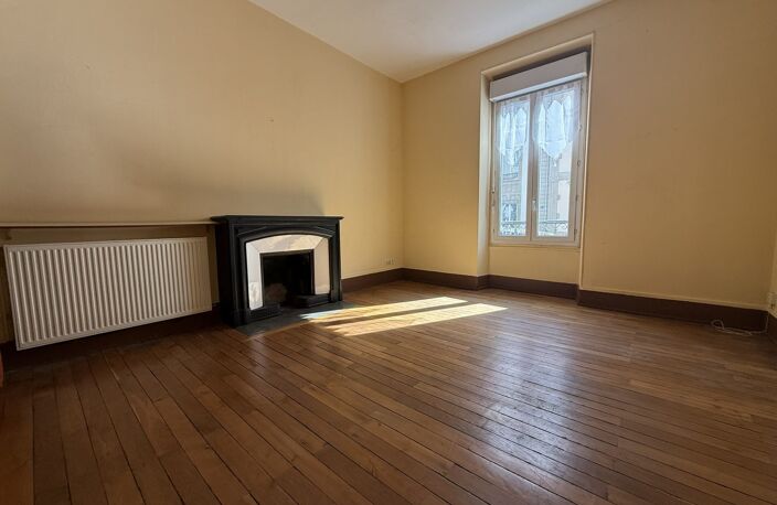 Bel appartement T1 Bis (poss T2) au 1er étage à fort potentiel — photo 2
