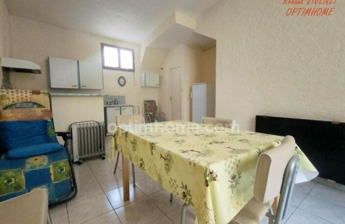 PRADES CENTRE – 3 chambres, balcons et terrasse avec vue montagnes – 80 000 € — photo 4
