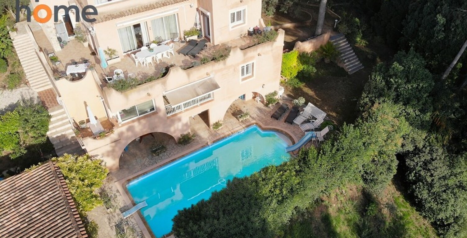 AIX-EN-PROVENCE – Propriété familiale et multi-usages de 360 m² avec piscine et espaces indépendants — photo 1