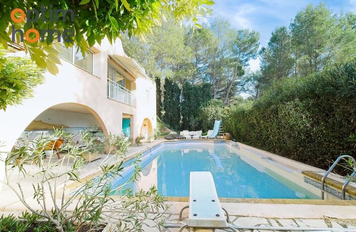 AIX-EN-PROVENCE – Propriété familiale et multi-usages de 360 m² avec piscine et espaces indépendants — photo 4